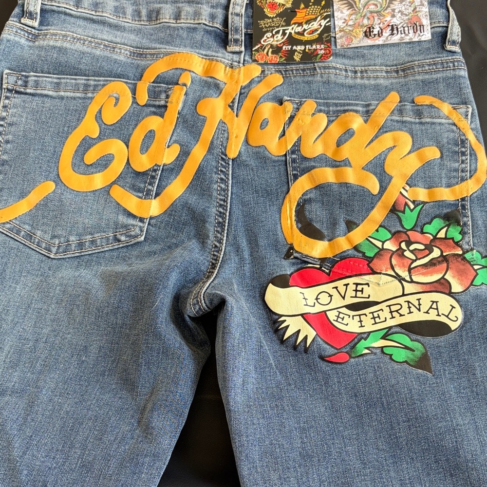 Ed Hardy Y2K Embroidered Fit & Flare Jeans NWT Size 28 Tattoo Graphic Denim - Picture 7 of 16